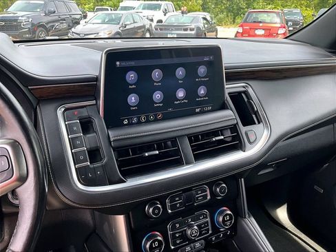 Used 2021 Chevrolet Tahoe Premier w/ Premium Package AWD/4WD image 19