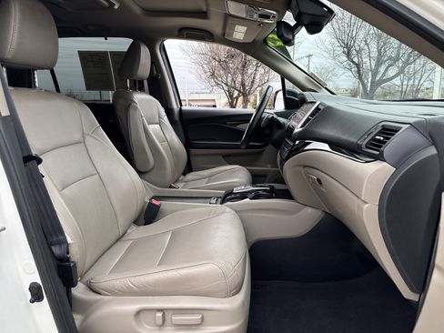 Used 2017 Honda Pilot Elite image 21