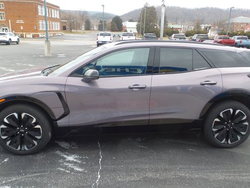 Used 2025 Chevrolet Blazer EV RS w/ Super Cruise Package image 5