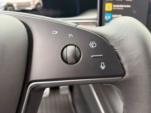 Used 2021 Tesla Model S Plaid image 8