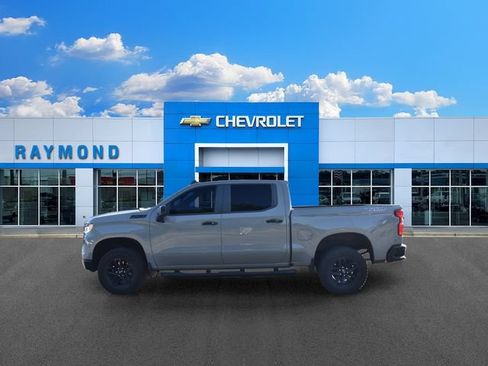 Used 2024 Chevrolet Silverado 1500 LT Trail Boss w/ Convenience Package II AWD/4WD image 6