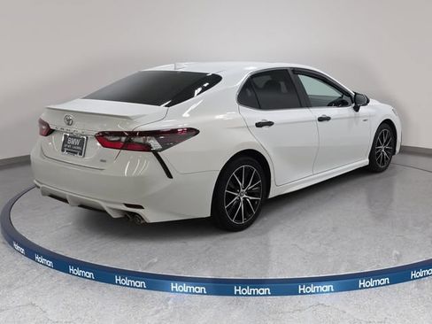 Used 2021 Toyota Camry SE FWD image 6