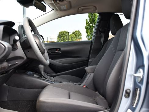 Used 2025 Toyota Corolla LE FWD image 15