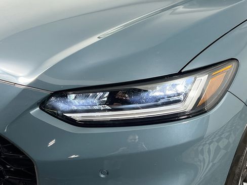 Used 2024 Honda HR-V EX-L image 12