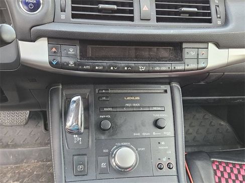 Used 2013 Lexus CT 200h image 17