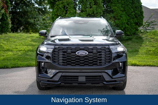 Used 2026 Ford Explorer ST-Line AWD/4WD image 2
