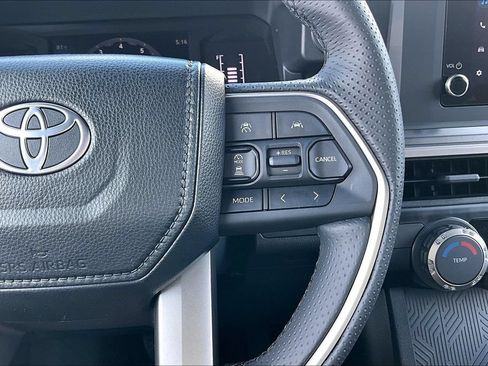 Used 2026 Toyota 4Runner SR5 AWD/4WD image 19