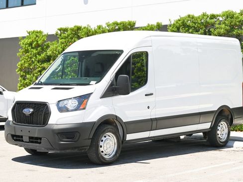 Used 2025 Ford Transit 250 148 Medium Roof RWD image 1