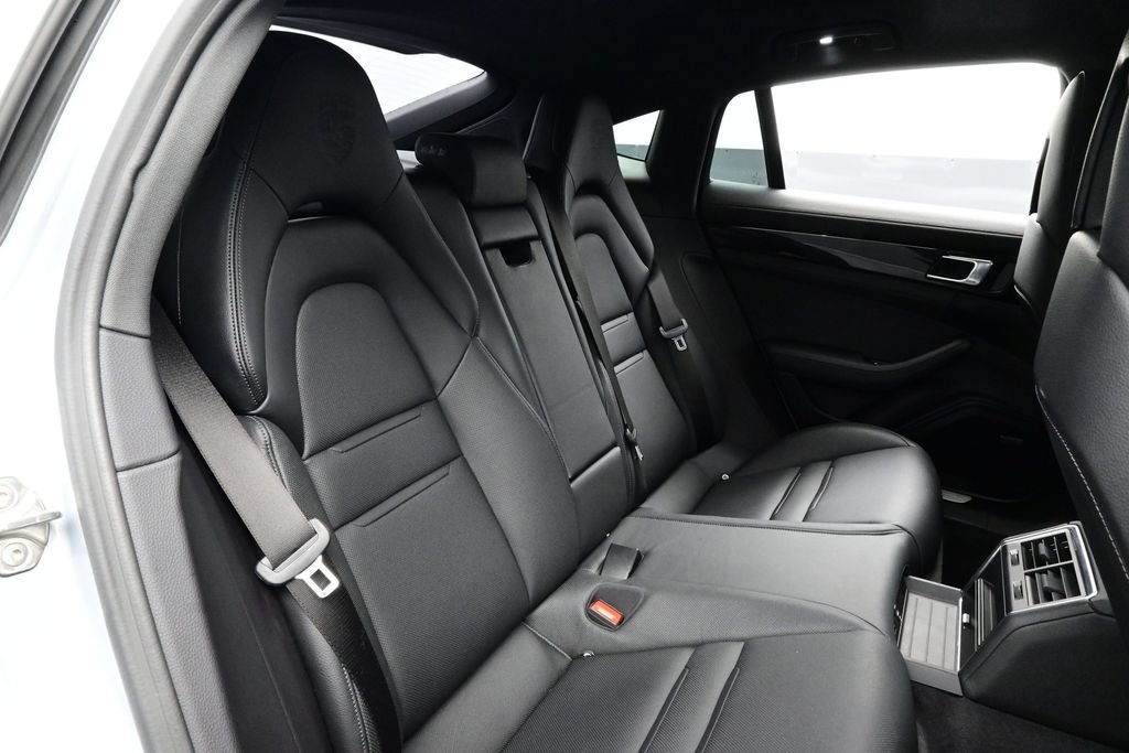 Certified 2023 Porsche Panamera 4 AWD/4WD image 17