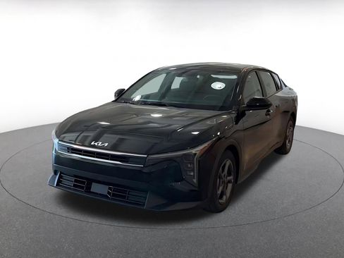 Used 2025 Kia K4 LXS image 7
