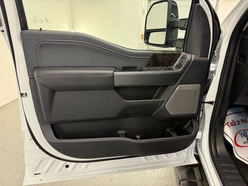 New 2026 Ford F350 Lariat w/ Black Appearance Package image 13