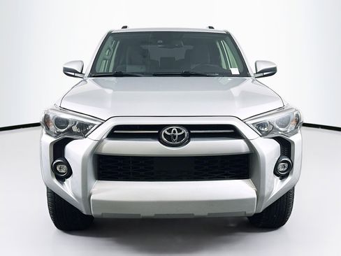 Used 2021 Toyota 4Runner SR5 image 2
