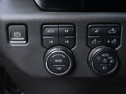 Used 2023 Chevrolet Silverado 1500 LT Trail Boss w/ Convenience Package II image 20