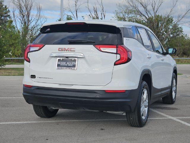Used 2024 GMC Terrain SLE FWD image 7