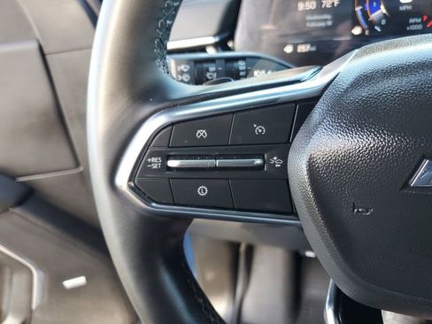 Used 2025 Chevrolet Suburban Premier image 27