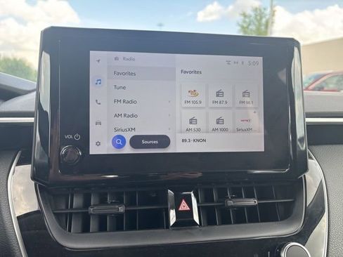 Used 2024 Toyota Corolla LE FWD image 10