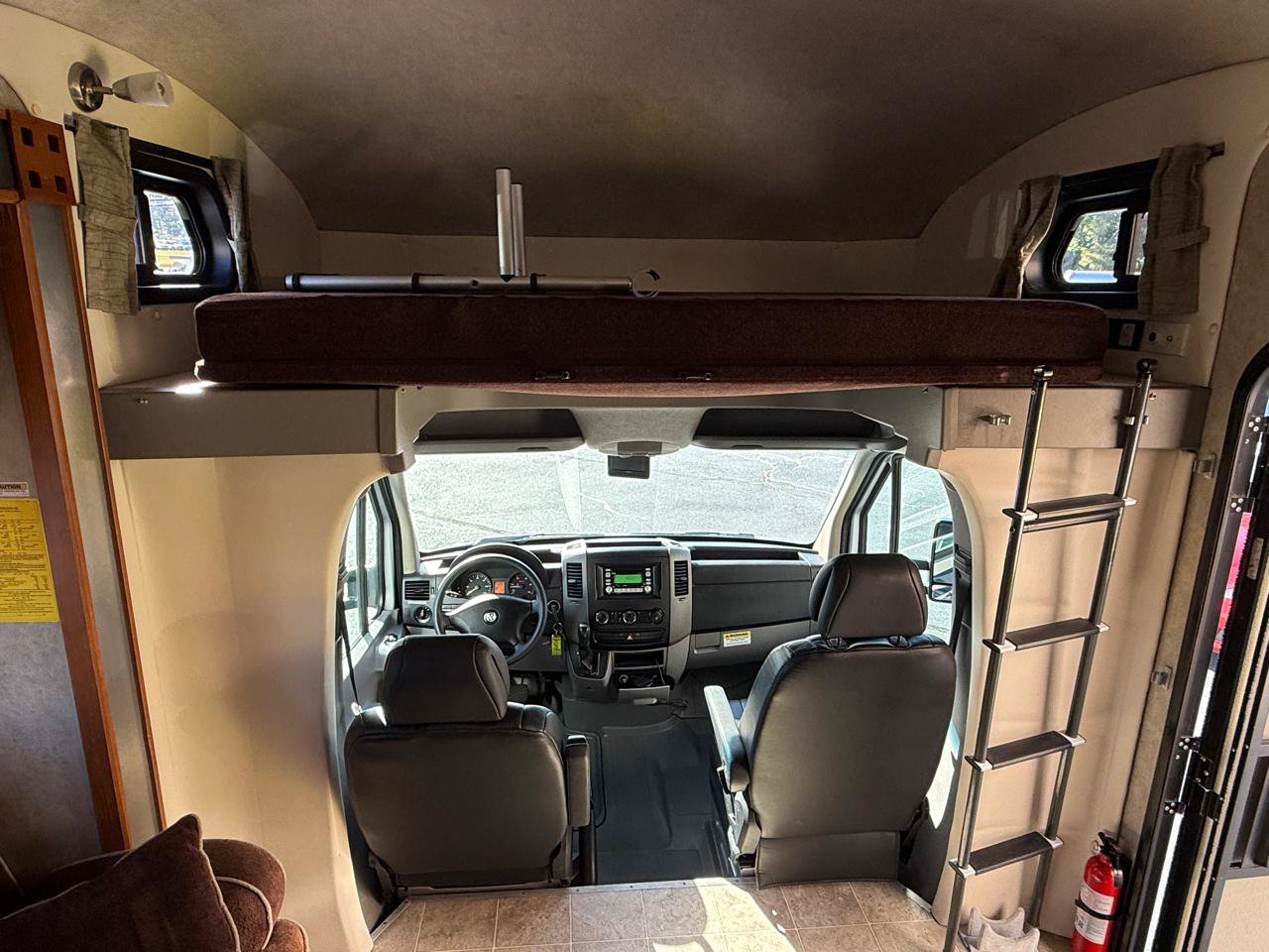 Used 2008 Dodge Sprinter 3500 RWD image 10
