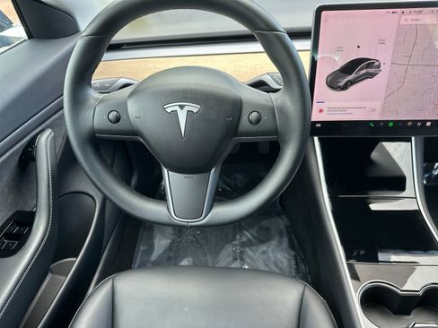 Used 2018 Tesla Model 3 Long Range image 14