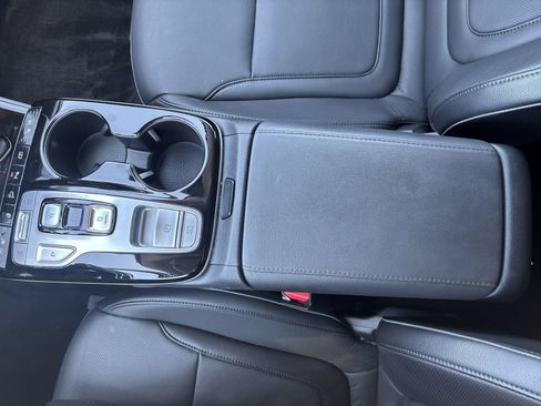 Certified 2024 Hyundai Tucson Limited AWD/4WD image 24