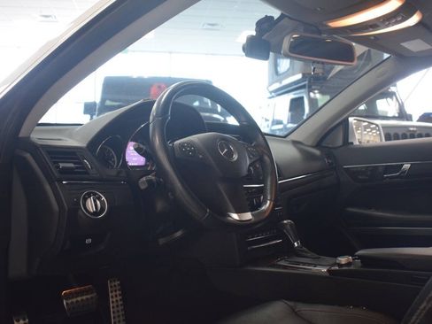 Used 2011 Mercedes-Benz E 550 Coupe image 24