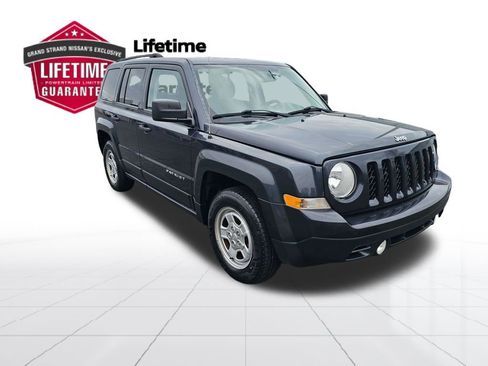 Used 2014 Jeep Patriot Sport image 6