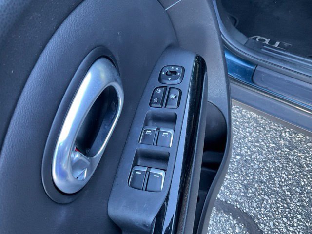 Used 2017 Kia Soul + w/ Audio Package FWD image 7