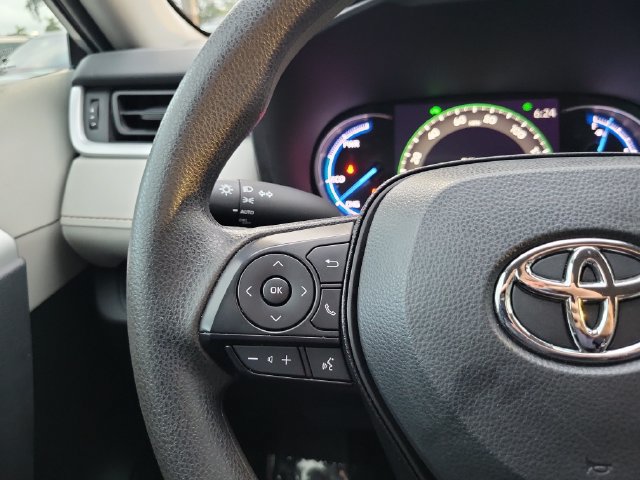 Used 2024 Toyota RAV4 XLE AWD/4WD image 15