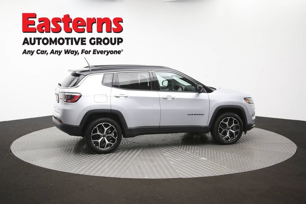 Used 2025 Jeep Compass Limited AWD/4WD image 43