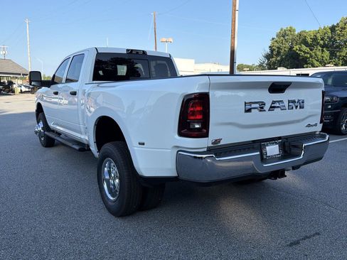 New 2026 RAM 3500 Tradesman AWD/4WD image 7