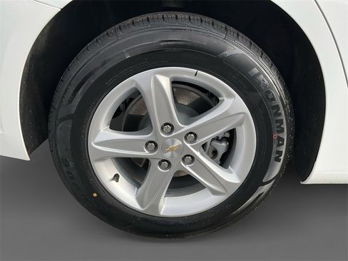 Used 2024 Chevrolet Malibu LT image 10