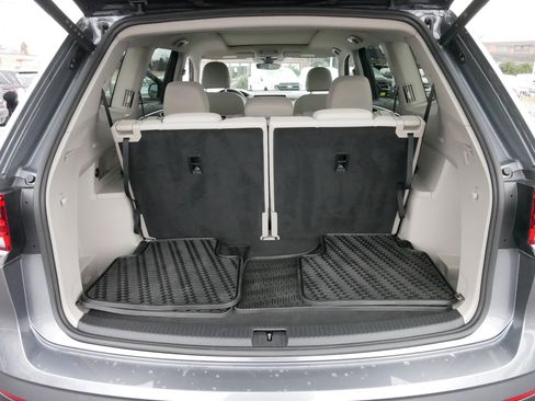 Certified 2025 Volkswagen Atlas SE w/ Panoramic Sunroof Package image 18