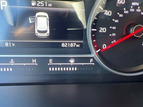 Used 2022 Kia Sorento LX AWD/4WD image 13