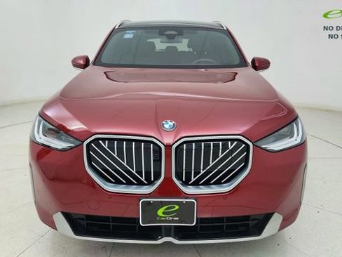 Used 2025 BMW X3 xDrive30i w/ Premium Package AWD/4WD image 2