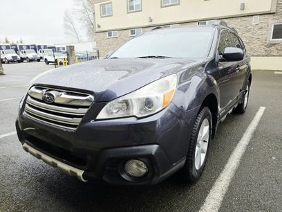 Used 2013 Subaru Outback 3.6R Limited w/ Moonroof Pkg