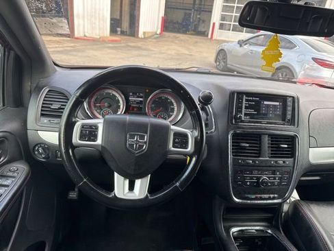 Used 2019 Dodge Grand Caravan GT FWD image 15