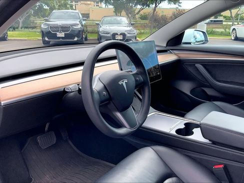 Used 2022 Tesla Model 3 Long Range image 13