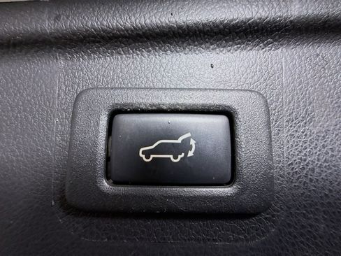 Used 2019 Subaru Outback 3.6R Limited AWD/4WD image 42