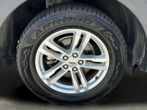 Used 2023 Ford Explorer XLT w/ Equipment Group 202A RWD image 14