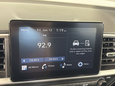 Used 2025 Hyundai Venue SEL FWD image 19