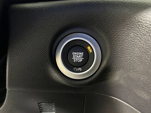 New 2027 Chrysler Pacifica Select FWD image 23