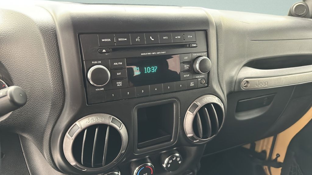 Used 2013 Jeep Wrangler Sport AWD/4WD image 14