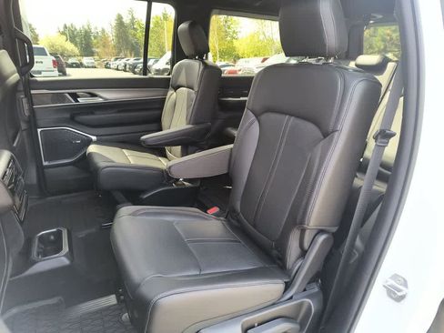New 2026 Jeep Grand Wagoneer 4WD image 23