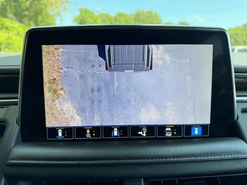 Used 2021 Chevrolet Tahoe RST w/ Luxury Package image 24