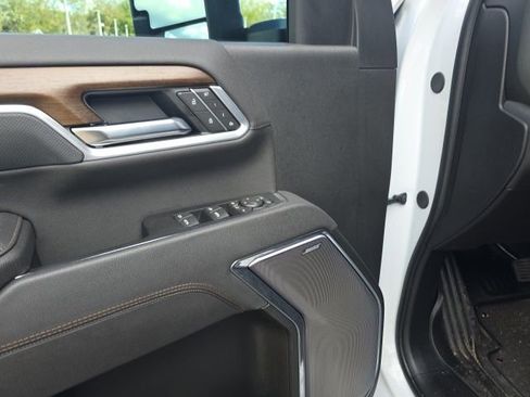 Used 2025 Chevrolet Silverado 3500 High Country w/ Technology Package image 13