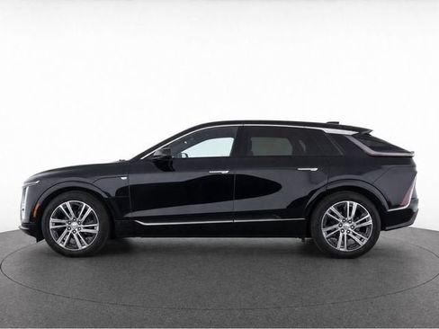 Certified 2024 Cadillac Lyriq Tech AWD/4WD image 7
