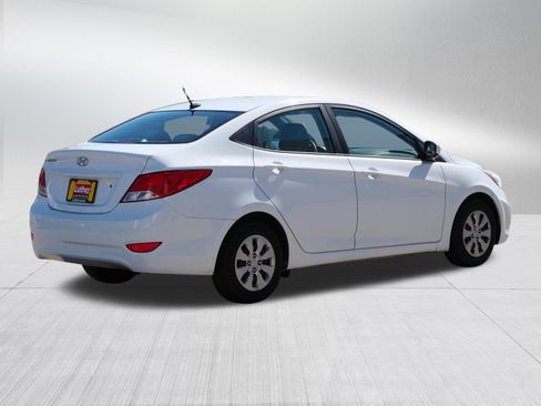 Used 2017 Hyundai Accent SE FWD image 7