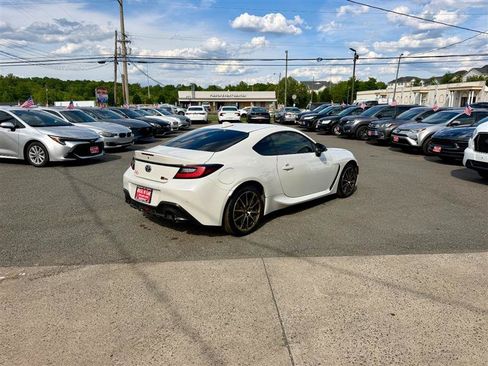 Used 2024 Toyota GR86 RWD image 7