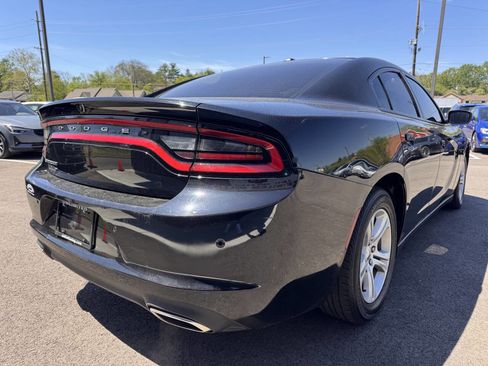 Used 2019 Dodge Charger SXT RWD image 8