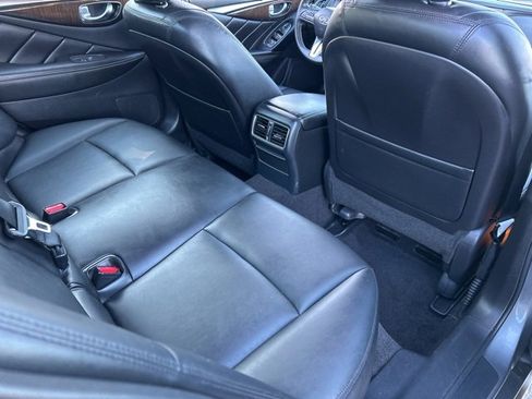 Used 2018 INFINITI Q50 Luxe w/ Essential Package (3.0T Luxe) image 11