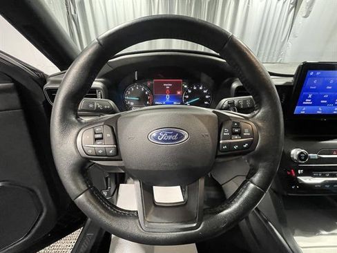 Used 2020 Ford Explorer XLT w/ Comfort Package image 26